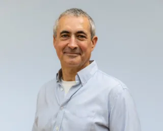 Headshot of Tom Cannon