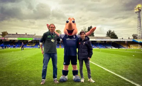 Southend foodbank southend united fans